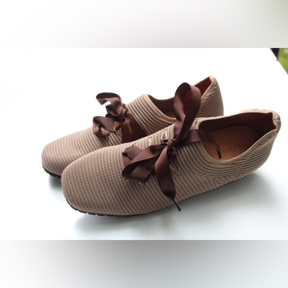 NWOT L’amour Des Pieds Taimah Sneakers - Picture 2 of 12